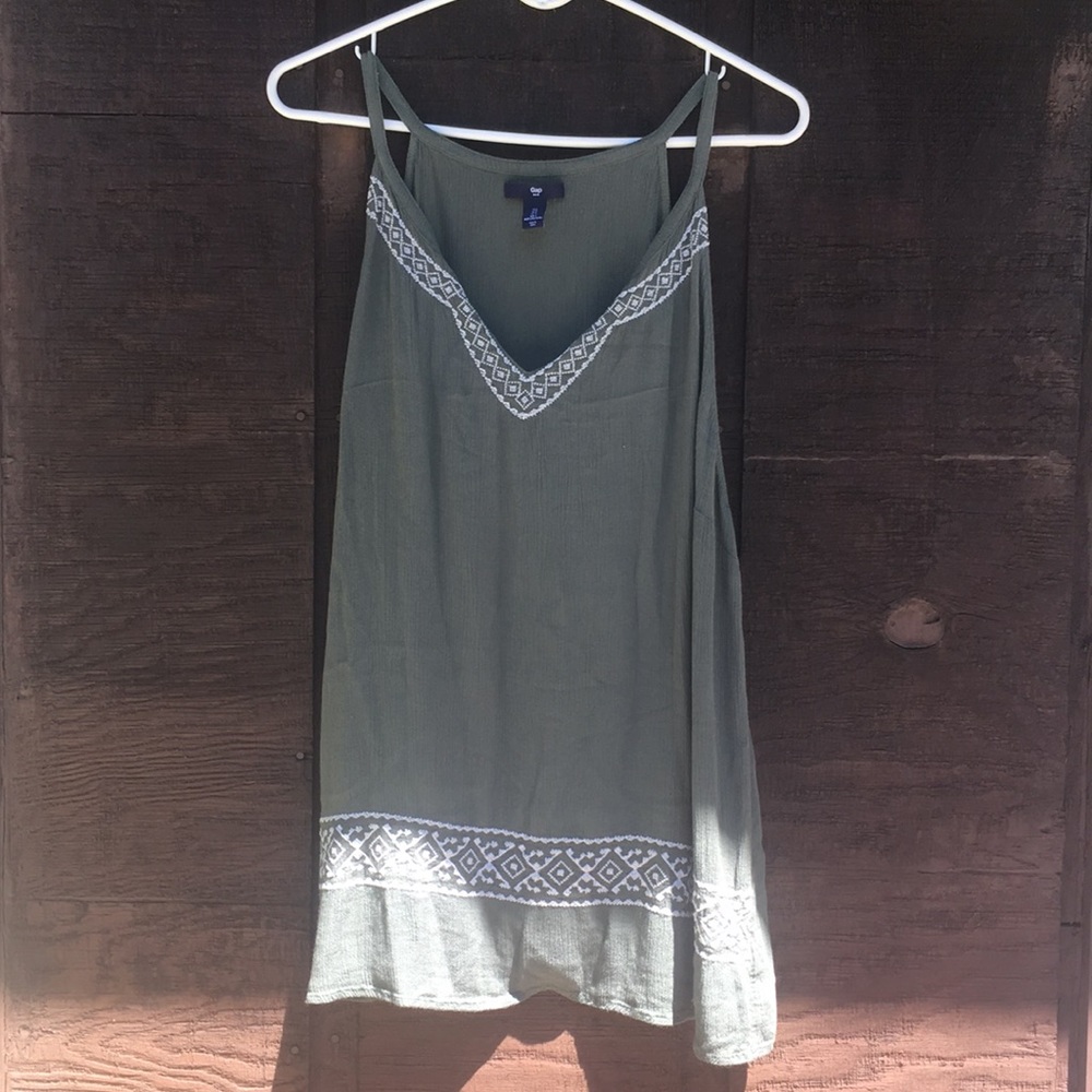 Green gap tank top